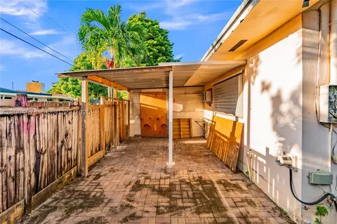 Exterior - 4730 W 8th Ave, Hialeah, FL 33012 photo 9 of 13