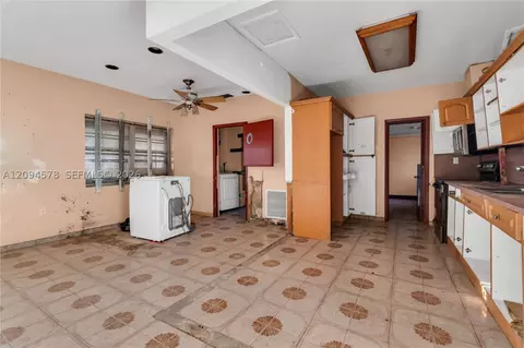 Other - 4730 W 8th Ave, Hialeah, FL 33012 photo 8 of 9