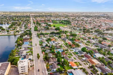 View/Area - 4730 W 8th Ave, Hialeah, FL 33012 photo 9 of 11