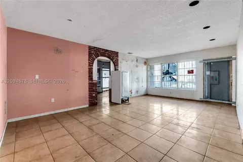 Living - 4730 W 8th Ave, Hialeah, FL 33012 photo 3 of 5
