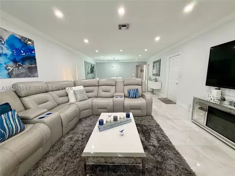 Living - 520 NW 46th St, Pompano Beach, FL 33064 photo 2 of 3