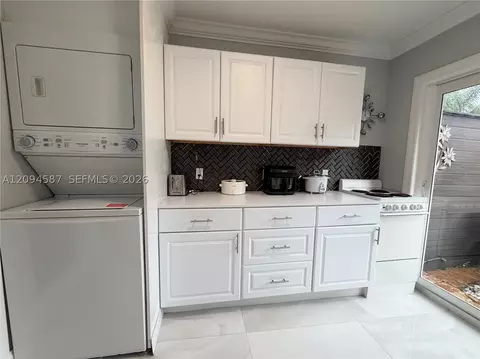 Other - 520 NW 46th St, Pompano Beach, FL 33064 photo 2 of 5
