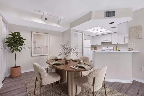 2005 SE 10th Ave #407, Fort Lauderdale, FL 33316