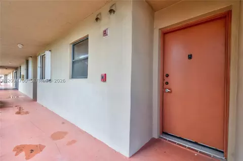 10253 NW 9th St Cir #407-6, Miami, FL 33172