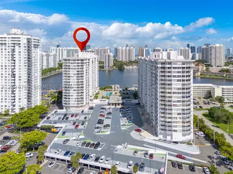 18071 Biscayne Blvd #303, Aventura, FL 33160