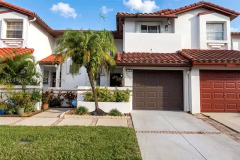 8402 SW 208th St, Cutler Bay, FL 33189