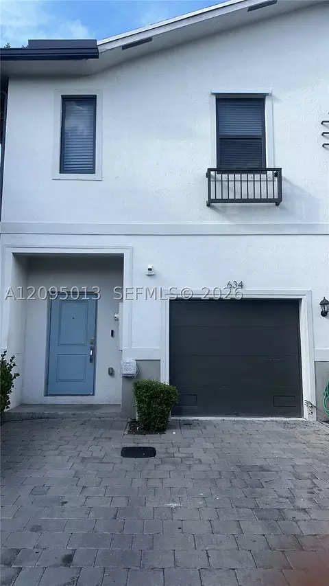 634 SW 12th St, Florida City, FL 33034