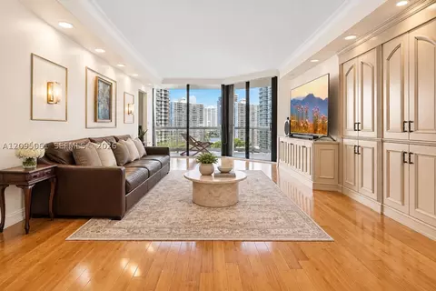 20191 E Country Club Dr #1102, Aventura, FL 33180