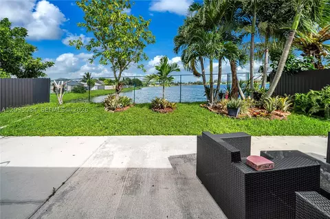 20273 NW 32nd Ave, Miami Gardens, FL 33056