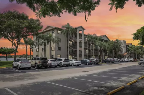 13800 SW 5th Ct #301M, Pembroke Pines, FL 33027