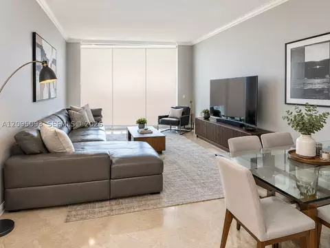 31 SE 5th St #4118, Miami, FL 33131