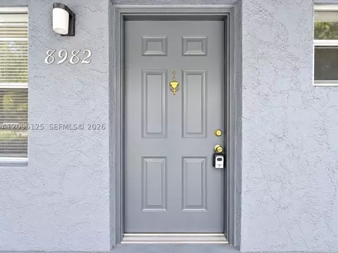 Entry Way - 8982 W Sample Rd #204, Coral Springs, FL 33065 photo 2 of 4