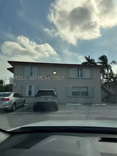 2918 Funston St #33B, Hollywood, FL 33020