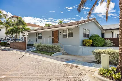 328 Missouri St, Hollywood, FL 33019