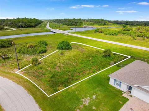 142 Bethlehem Pl, Other, FL 33935 photo 4