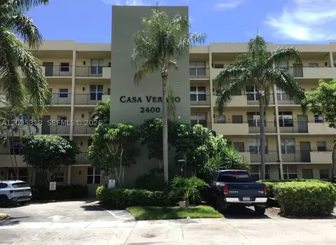 2400 NE 10th St #203, Pompano Beach, FL 33062