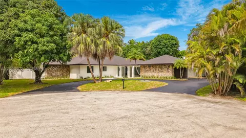 15804 SW 82nd Ct, Palmetto Bay, FL 33157