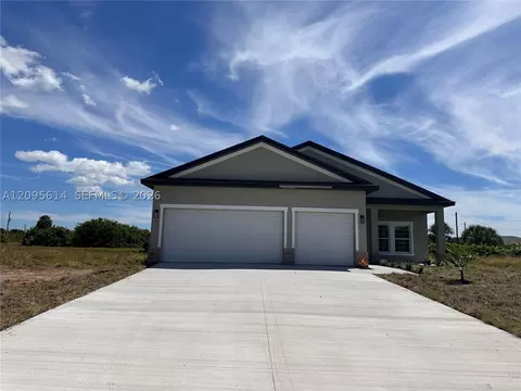 121 NW Indian Creek Dr, Rotonda West, FL 33947