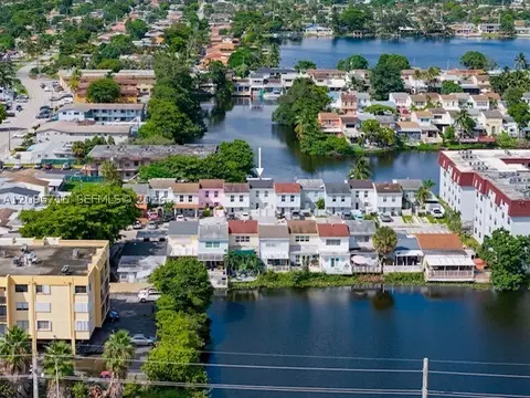 View/Area - 1369 W 69th St, Hialeah, FL 33014 photo 3 of 3
