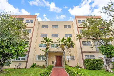 4047 NW 16th St #107, Lauderhill, FL 33313