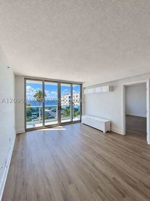 7501 E Treasure Dr #3P, North Bay Village, FL 33141