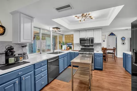 9261 NW 24th Pl, Sunrise, FL 33322