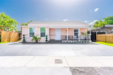 550 NW 43rd Pl, Miami, FL 33126