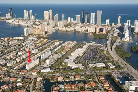 3545 NE 166th St #304, North Miami Beach, FL 33160