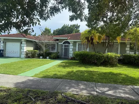 12642 SW 221st St, Miami, FL 33170