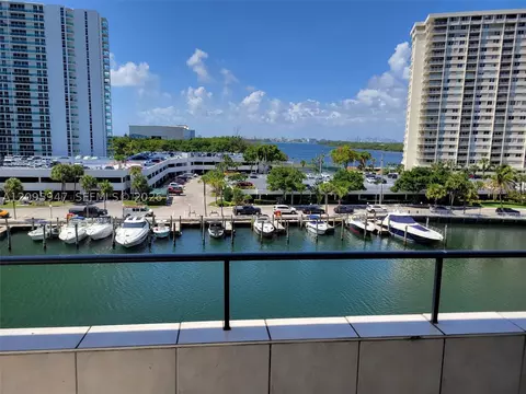 220 Kings Point Dr #606, Sunny Isles Beach, FL 33160
