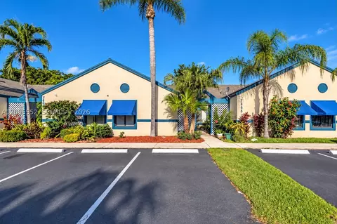 7466 NW 34th St, Lauderhill, FL 33319