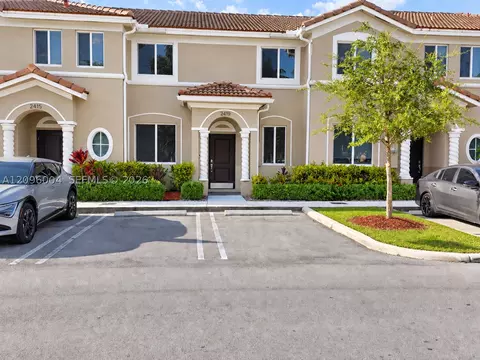 2419 SE 11th St, Homestead, FL 33035
