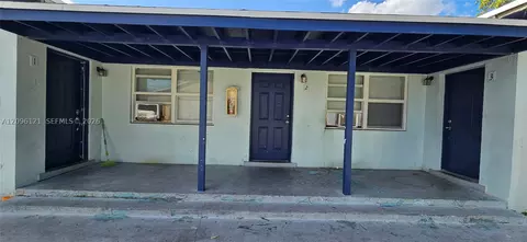 817 Grant St, West Palm Beach, FL 33407