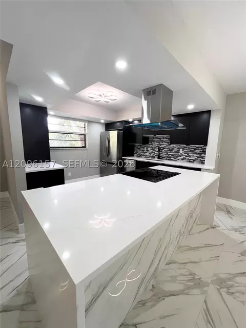 4940 E Sabal Palm Blvd #312, Tamarac, FL 33319