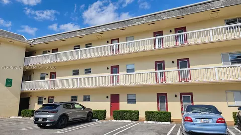 4441 NW 16th St #J108, Lauderhill, FL 33313