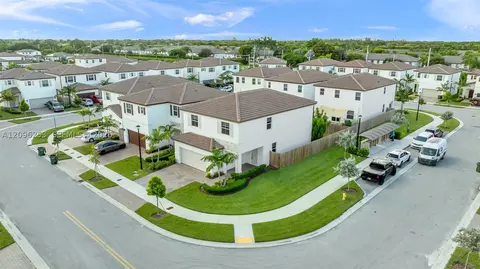 2479 SE 24th Dr, Homestead, FL 33035