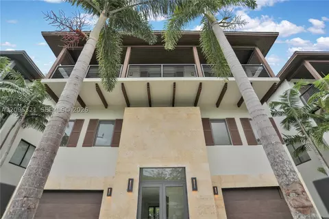 3550 W Glencoe St, Miami, FL 33133