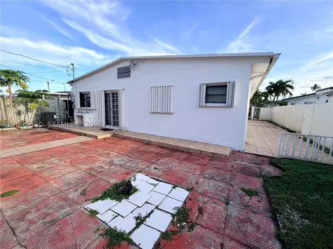 Exterior - 261 E 50th St, Hialeah, FL 33013 photo 2 of 7