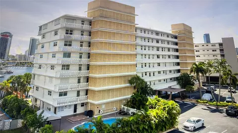 410 Golden Isles Dr #407, Hallandale Beach, FL 33009