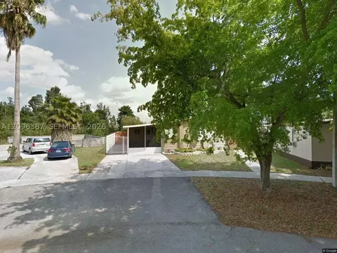 21750 NW 1st St, Pembroke Pines, FL 33029