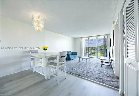 3301 NW 47th Ter #403, Lauderdale Lakes, FL 33319