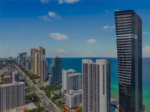17141 Collins Ave #4202, Sunny Isles Beach, FL 33160