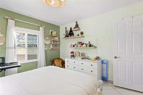 Bedroom - 326 E 44th St, Hialeah, FL 33013 photo 8 of 12
