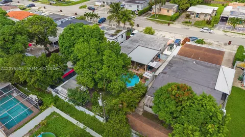 View/Area - 326 E 44th St, Hialeah, FL 33013 photo 1 of 2