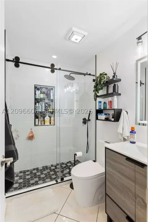 Bath - 326 E 44th St, Hialeah, FL 33013 photo 3 of 4