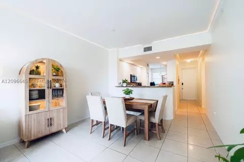 26 Royal Palm Way #304, Boca Raton, FL 33432