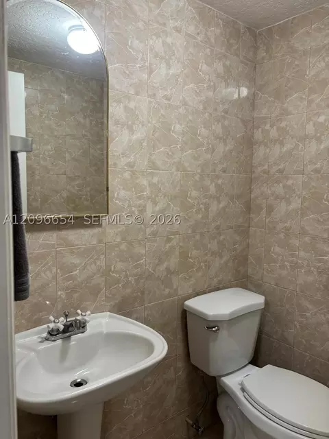 Bath - Undisclosed, Hialeah, FL 33012 photo 1 of 5