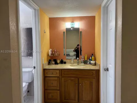 Bath - Undisclosed, Hialeah, FL 33012 photo 4 of 5