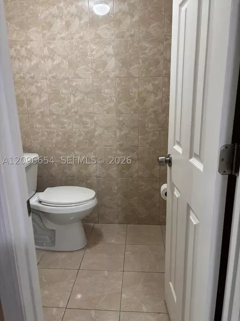 Bath - Undisclosed, Hialeah, FL 33012 photo 2 of 5