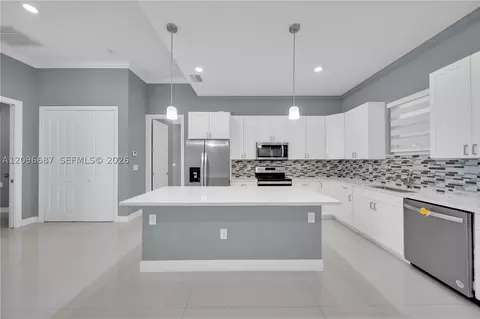 105 E 15 St, Lehigh Acres, FL 33972